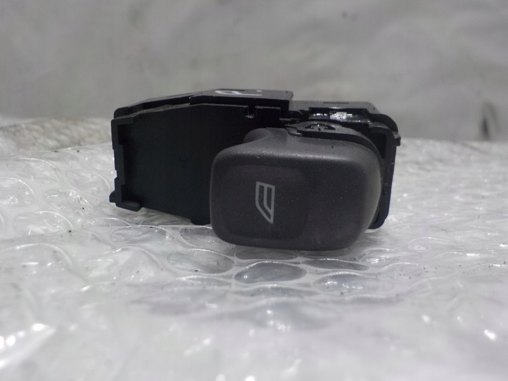 фото №1, Volvo v70 ii 2.4 переключатель стекло правый задняя