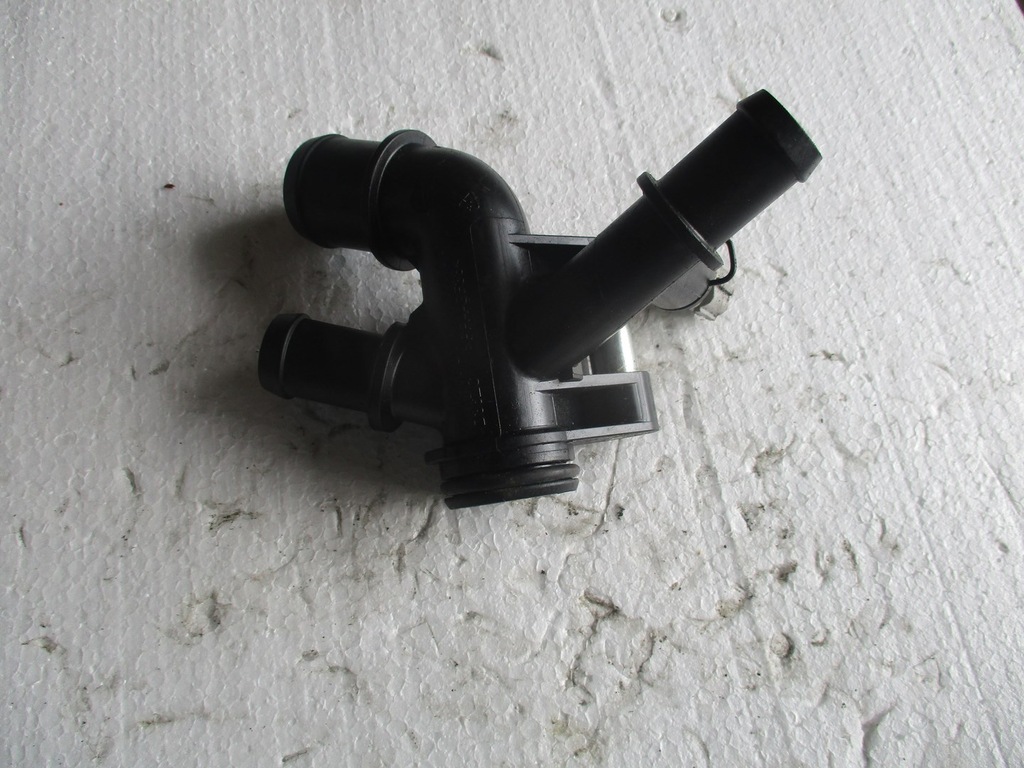 фото №1, Корпус термостат ds7g-8k556-cc