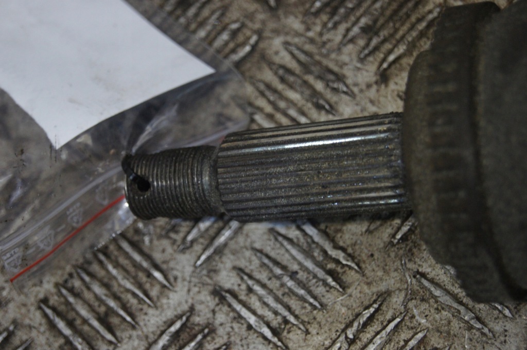 фото №3, Kia ceed i 2.0 crdi привідний вал права механічна коробка передач 06-