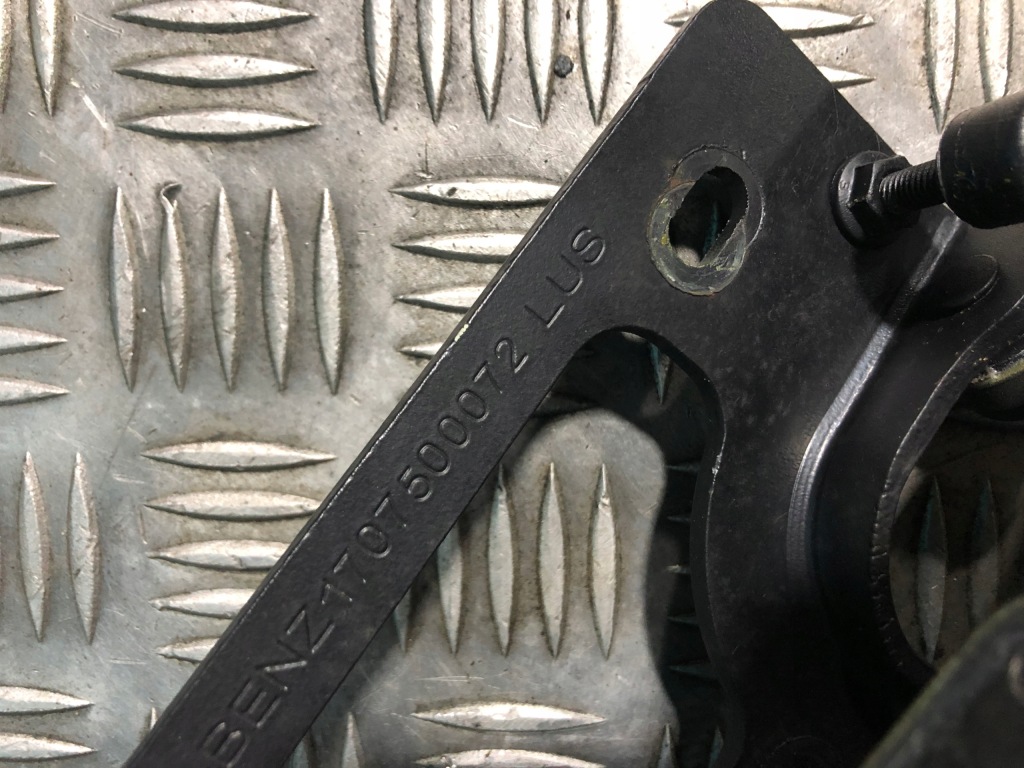 фото №2, Mercedes slk r170 петля кришки задня задній