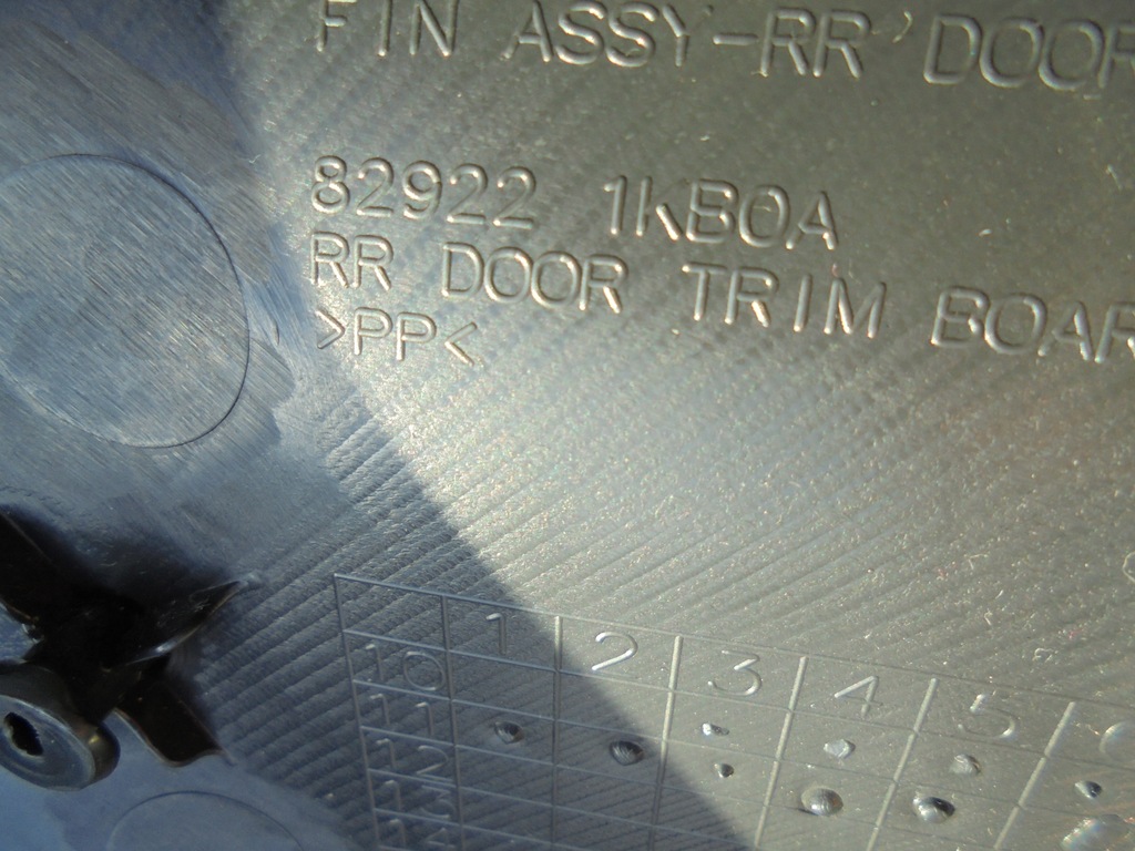 фото №11, Nissan juke f15 обшивка дверь правый задняя 829221kb0a