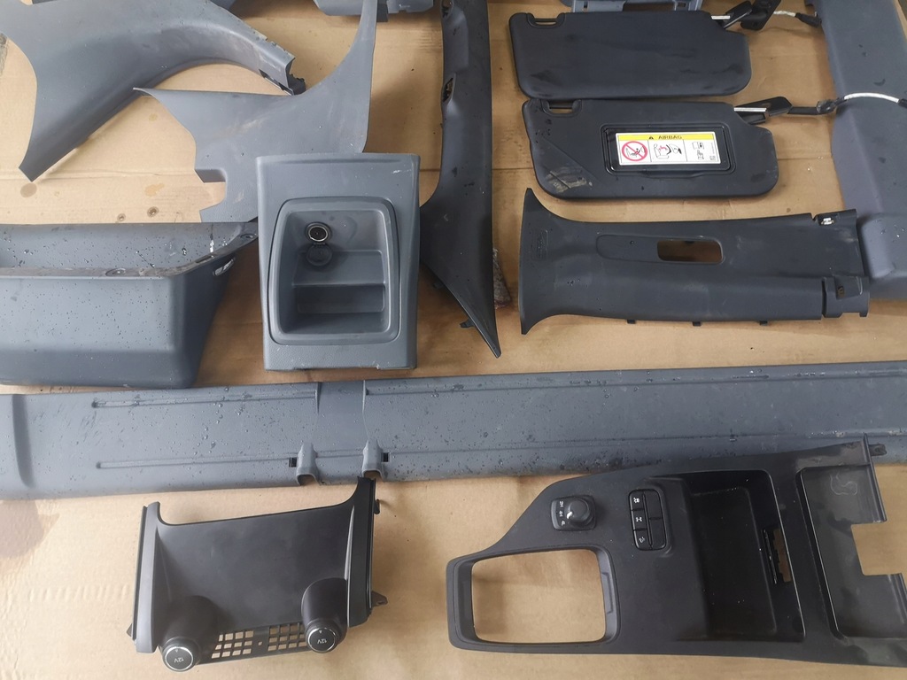 фото №8, Ford ranger 3 wildtrak 17r 3.2 стійки пластики