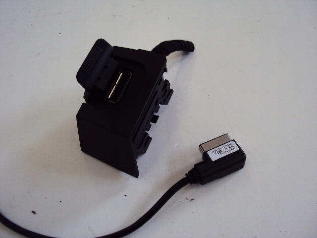 фото №4, Роз'єм port music інтерфейс usb audi a7