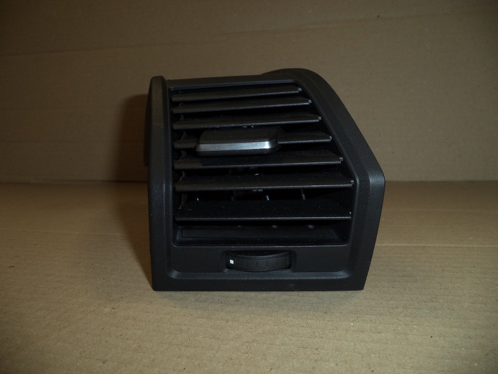 фото №5, Bmw i3 решітка обдув консолі 9283003 9283001