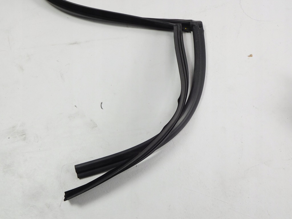 фото №5, Прокладка стекло ford fiesta fusion 01-