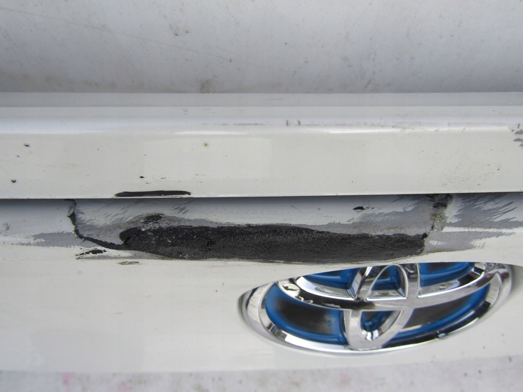 фото №4, Накладка крышки задний toyota c-hr 16-19