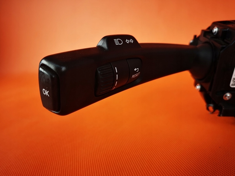 фото №6, Volvo v40 ii перемикачі поворотник стрічка подушка безпеки комплект