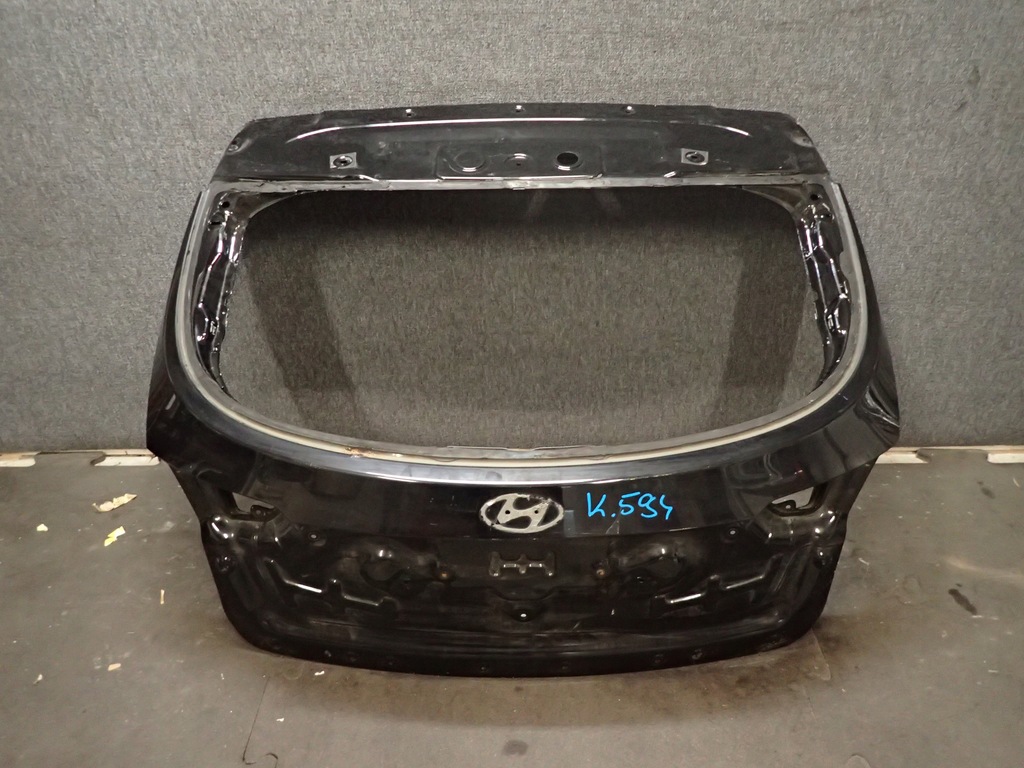 фото №1, Крышка багажника задняя hyundai i40 kombi