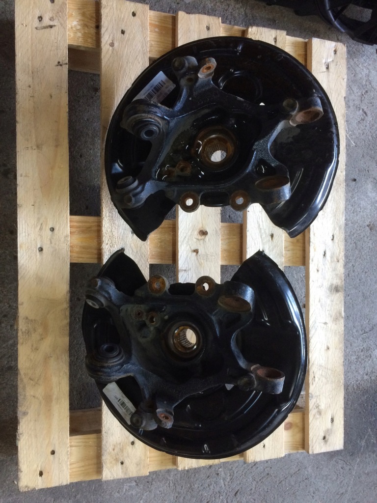 фото №1, Bmw f20 f21 поворотний кулак лівий задня задня ступиця