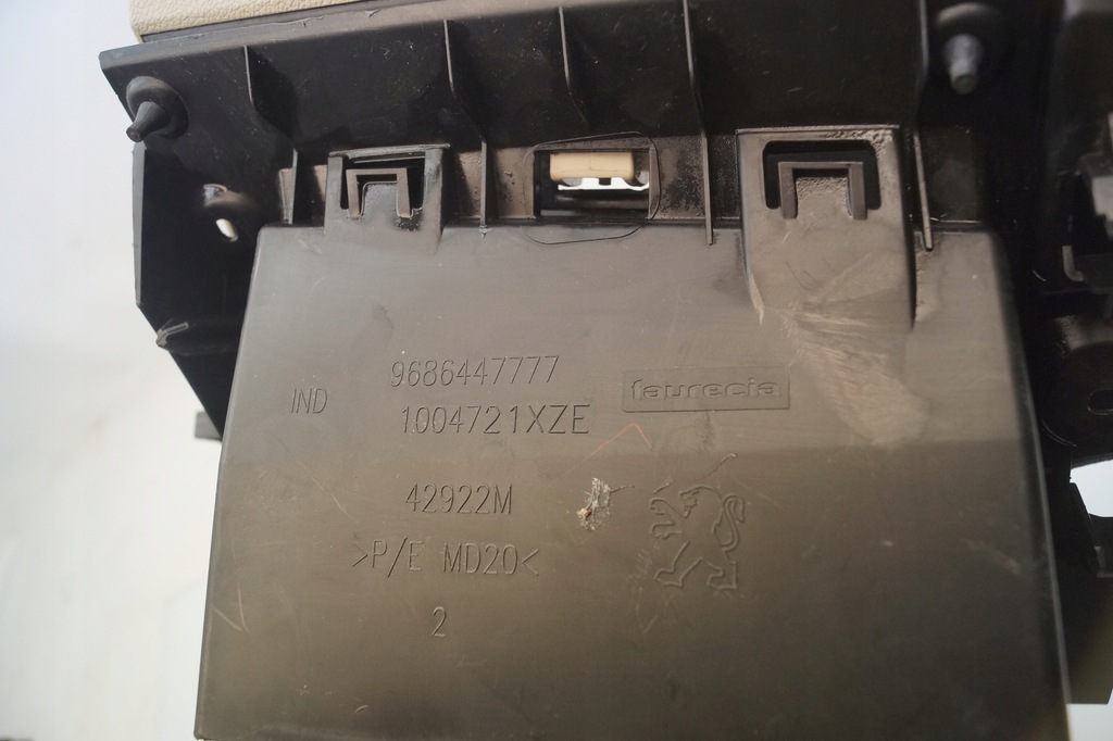 фото №5, Peugeot 508 бардачок консоли europa