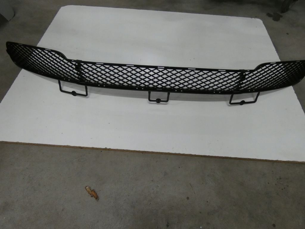 Купить Решётка бампера нижняя, решётка радиатора rolls-royce wraith