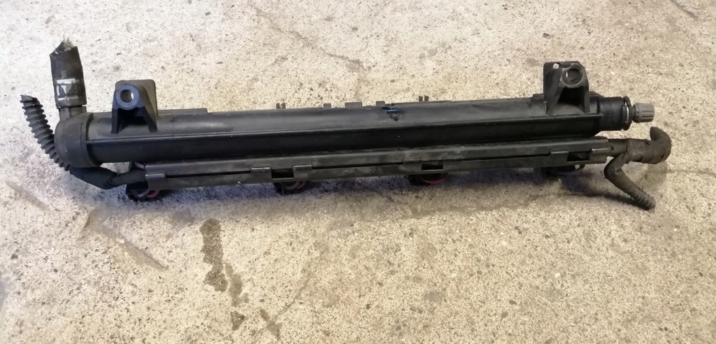 фото №1, Vw golf v plus 1.4 b молдинг впрыскная