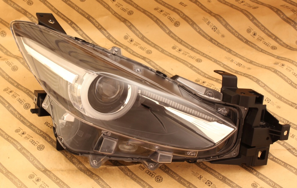 Купить Mazda 3 3 fl рестайлинг  17-19 фара перед full led