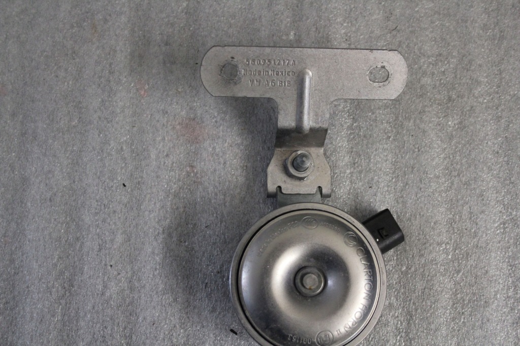 фото №1, Кронштейн сигнал volkswagen оригінальний номер 5g0951101a