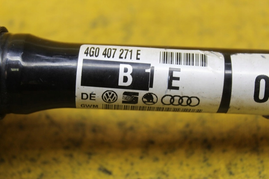 Приводной вал левый перед audi a6 c7 4g0407271e Недорого