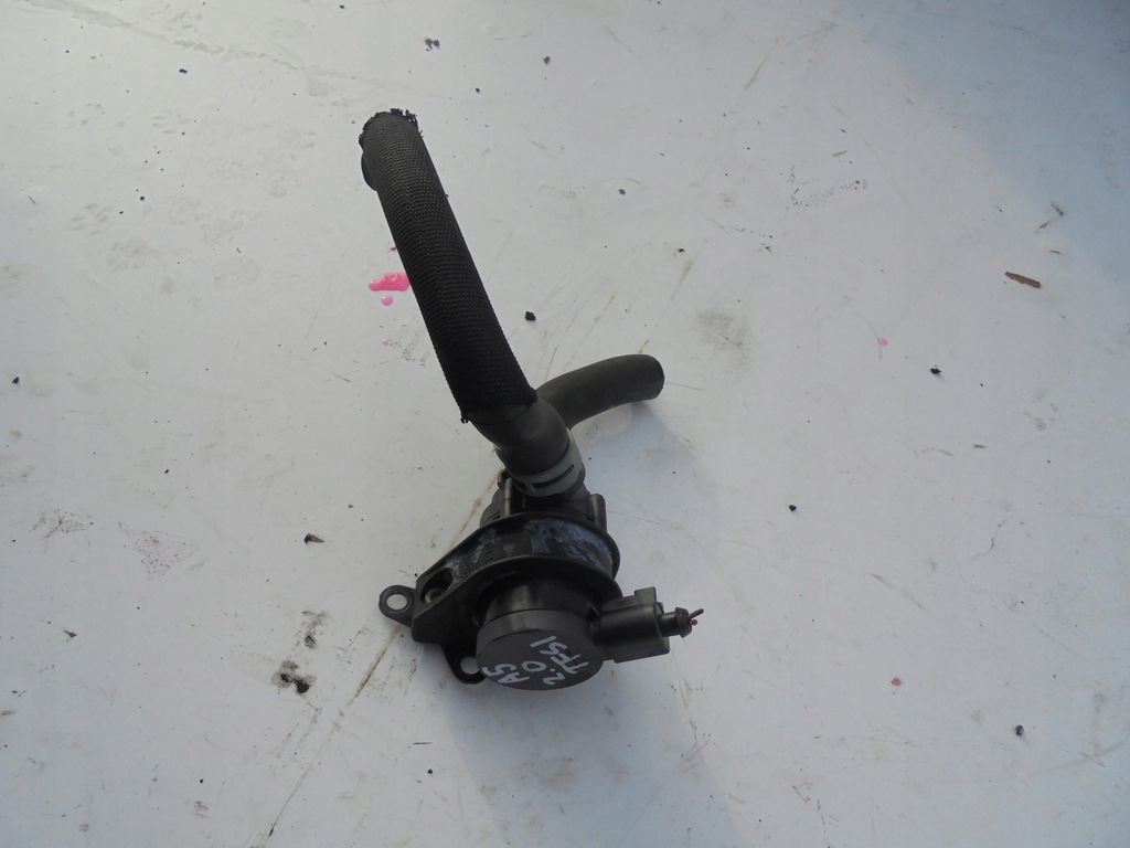 фото №1, Помпа жидкость audi a5 8t 2.0 tfsi