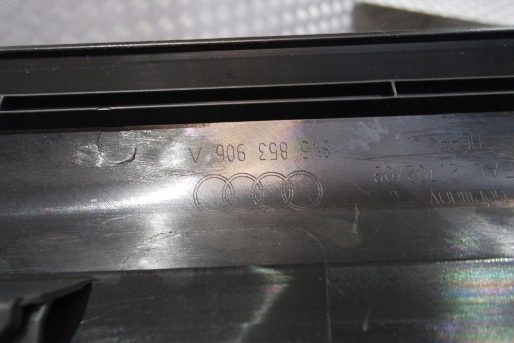 фото №4, Audi s5 a5 8w6 защита заглушка порог r 8w6853906a