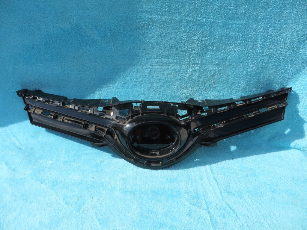 фото №1, Toyota yaris 3 iii 14- решітка радіатора решітка радіатора чорний блиск