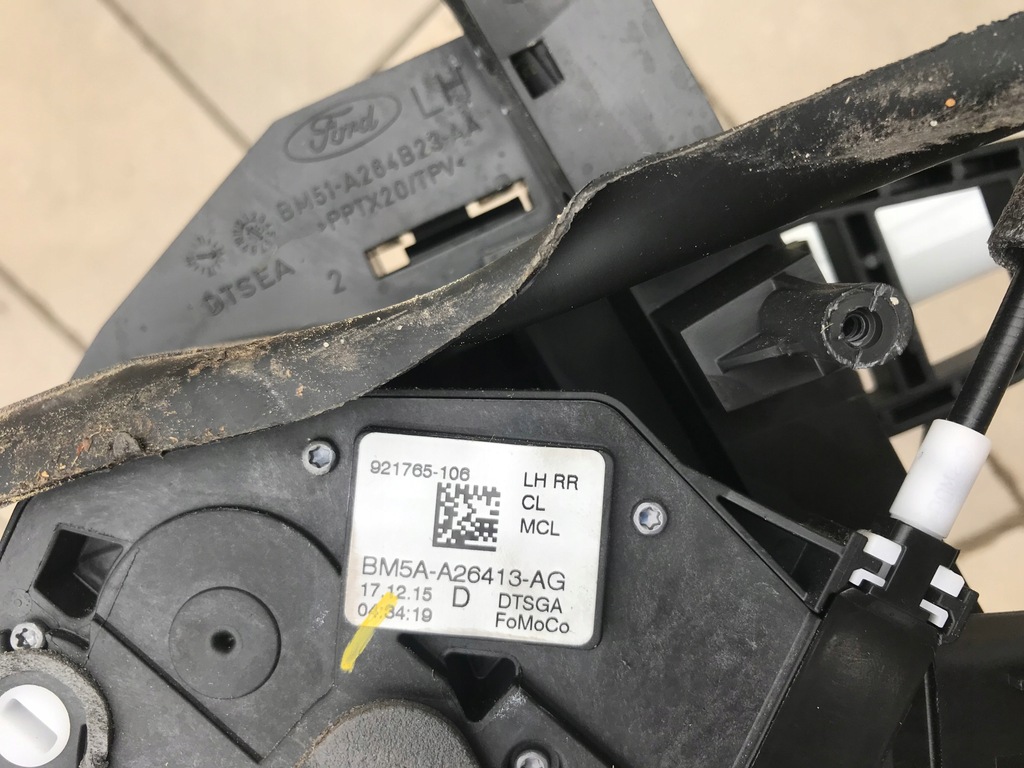 фото №2, Ford focus mk3 замок двері правий задня ручка