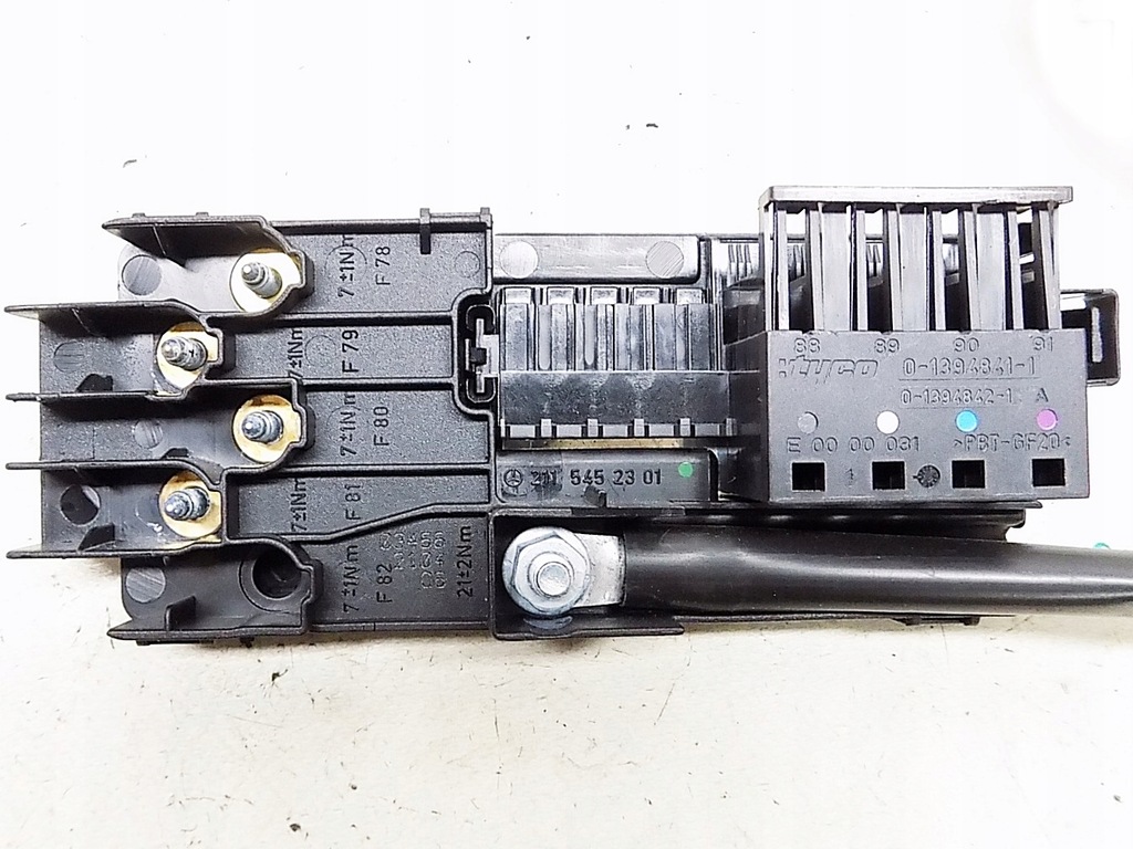 фото №12, Коробка предохранителей - mercedes w211 cls w219