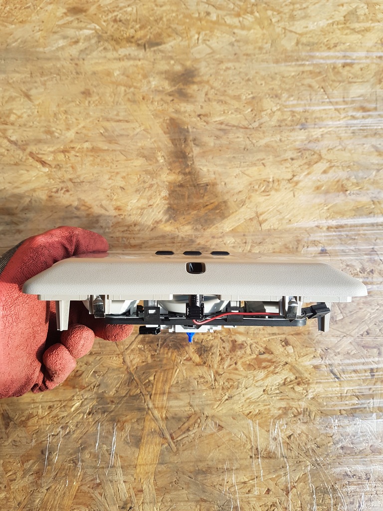 фото №2, Land rover discovery iv лампа потолочный