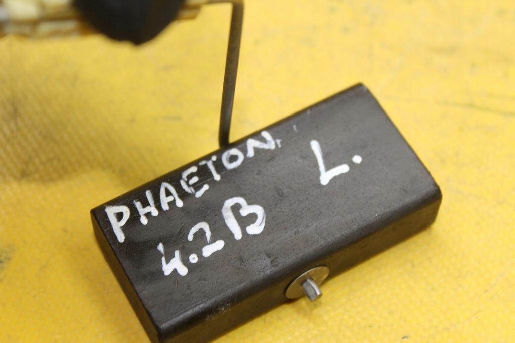 фото №7, Датчик уровня топлива vw phaeton 4.2b 3d0919673f