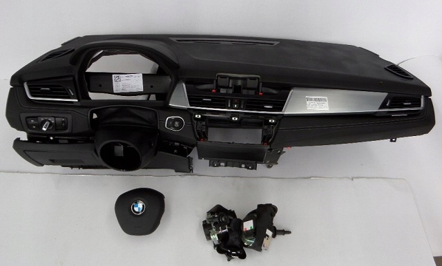 фото №1, Bmw 2 f45 приборная панель консоль подушка безопасности подушки безопасности ремни