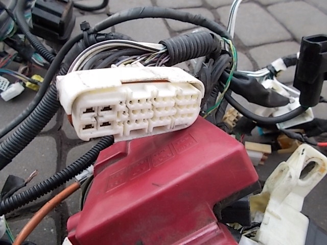 фото №12, Toyota yaris verso 04 електропроводка джгут 1.4d4d eur