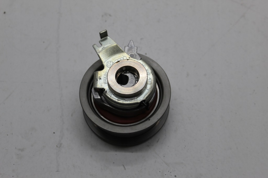 фото №1, Vw tiguan ii натягувач ремінь ролик 04c109479j