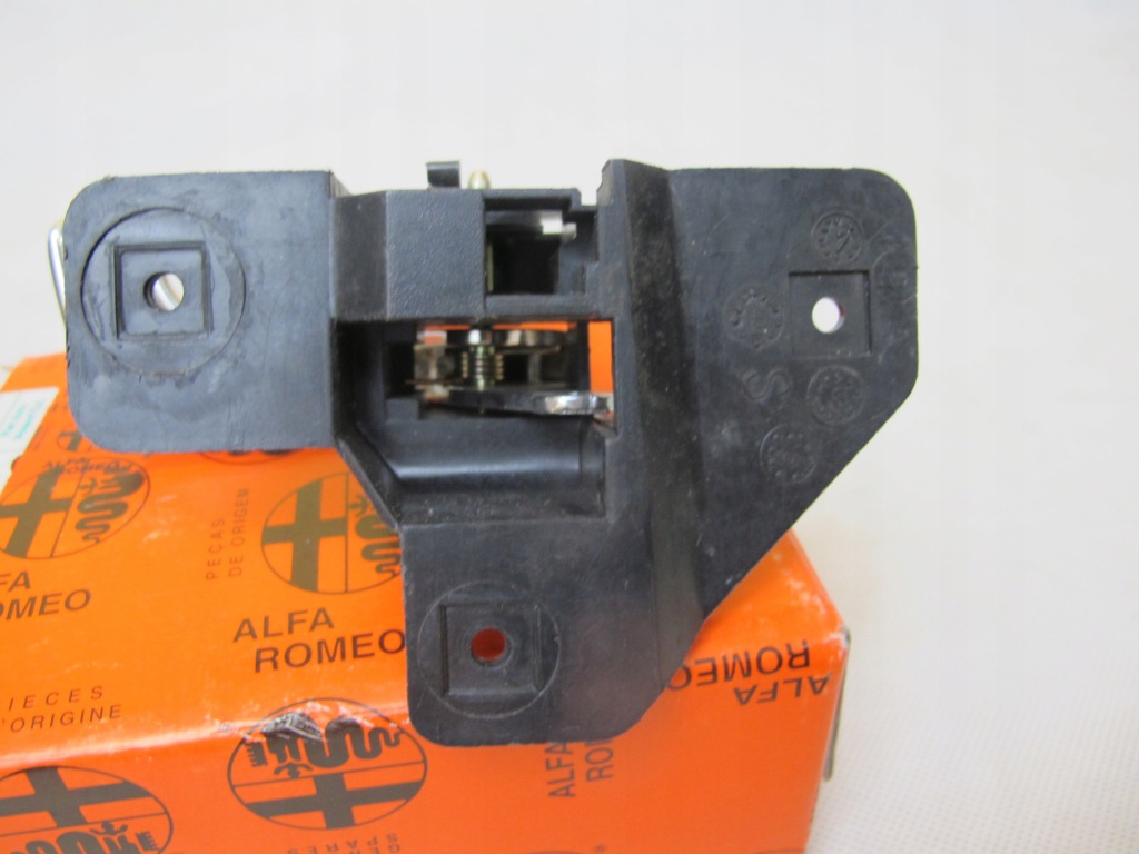 Ручка внутрішня дверей ліве задні alfa romeo 146 Зі Шроту