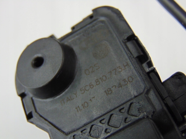 фото №6, Привід кришка заливної пального vw golf vii 5c6810773h