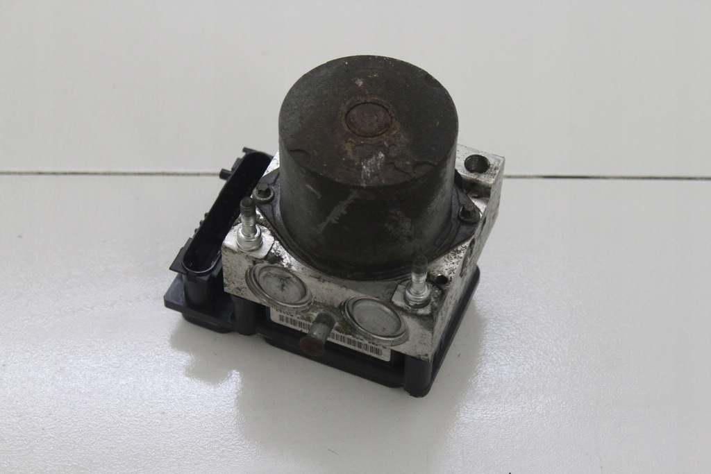 фото №1, Насос abs toyota avensis t25 04-07r 2.0 d4d