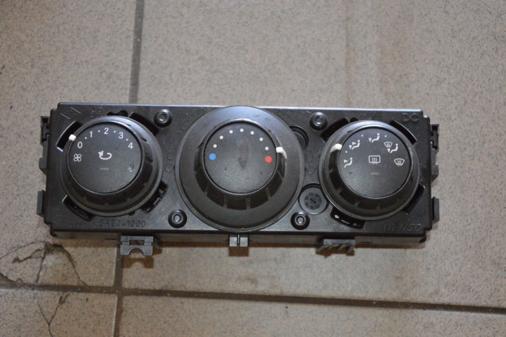 фото №1, Mercedes citan 1,5cdi панель обдув 275708552r