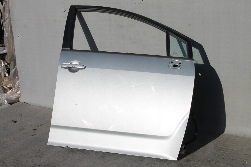 фото №1, Двері правий перед праве corolla verso ii 1f8 04-09