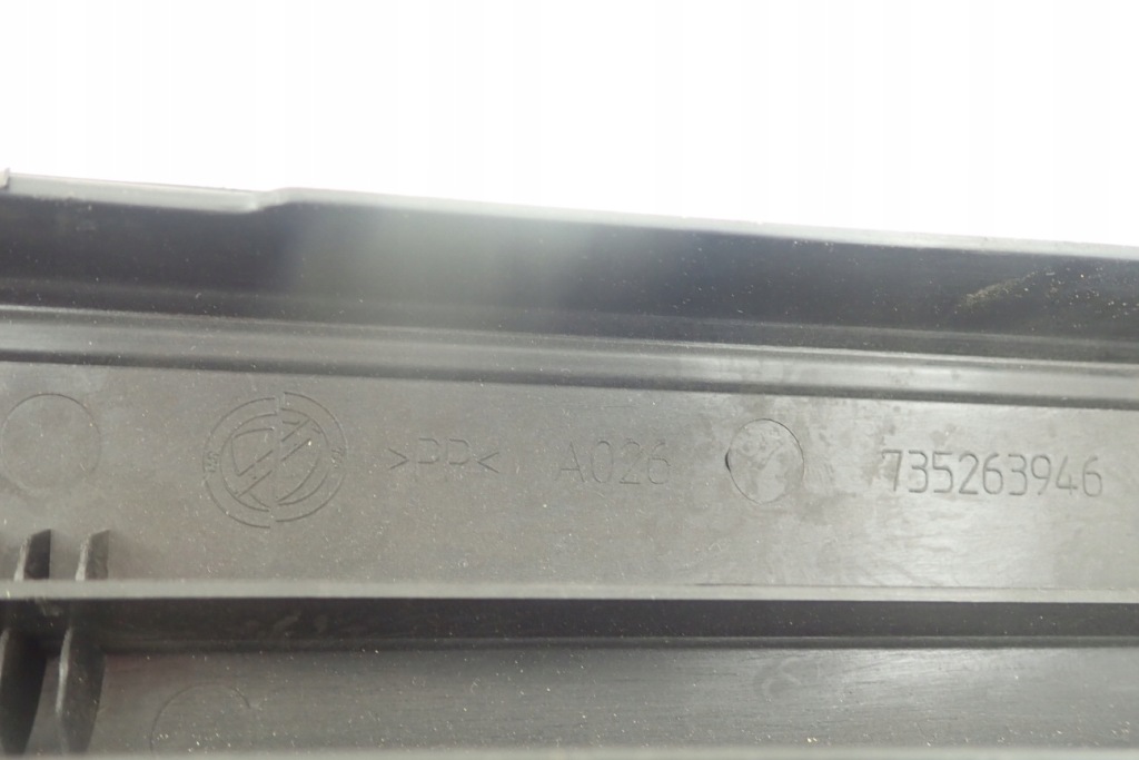 Alfa 147 1.6 16v 2002r fl молдинг поріг лівий перед Зі Шроту