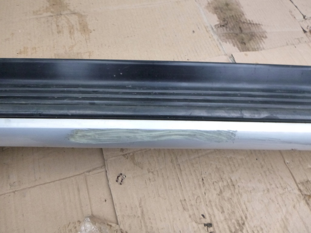 фото №2, Hyundai ix35 подножка порог оригинал