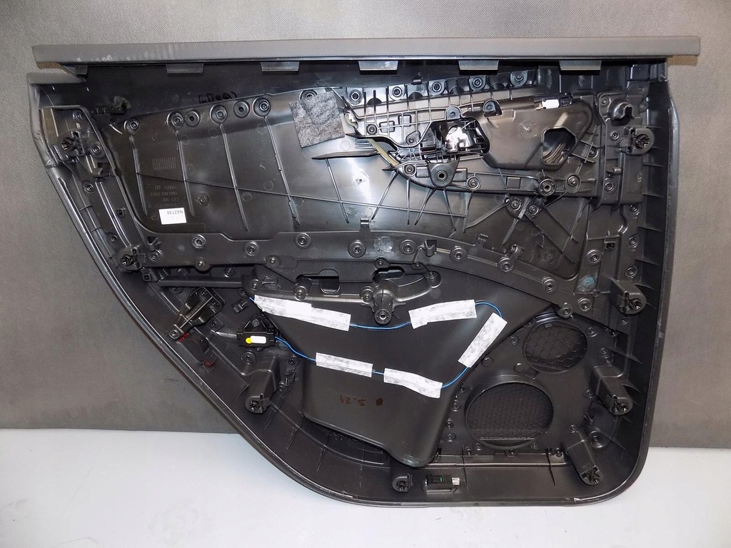 фото №4, Audi q7 4m обивка дверь правый задняя bose