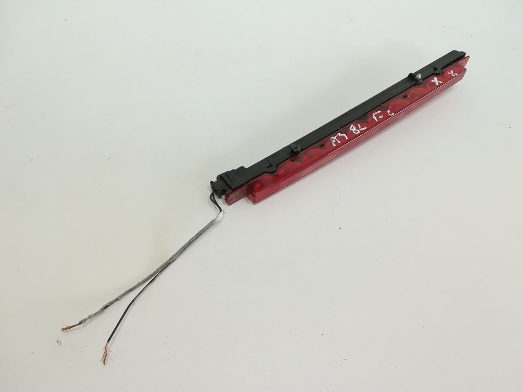 фото №1, Лампа стоп 3-cie світло гальмування audi a3 8l fl