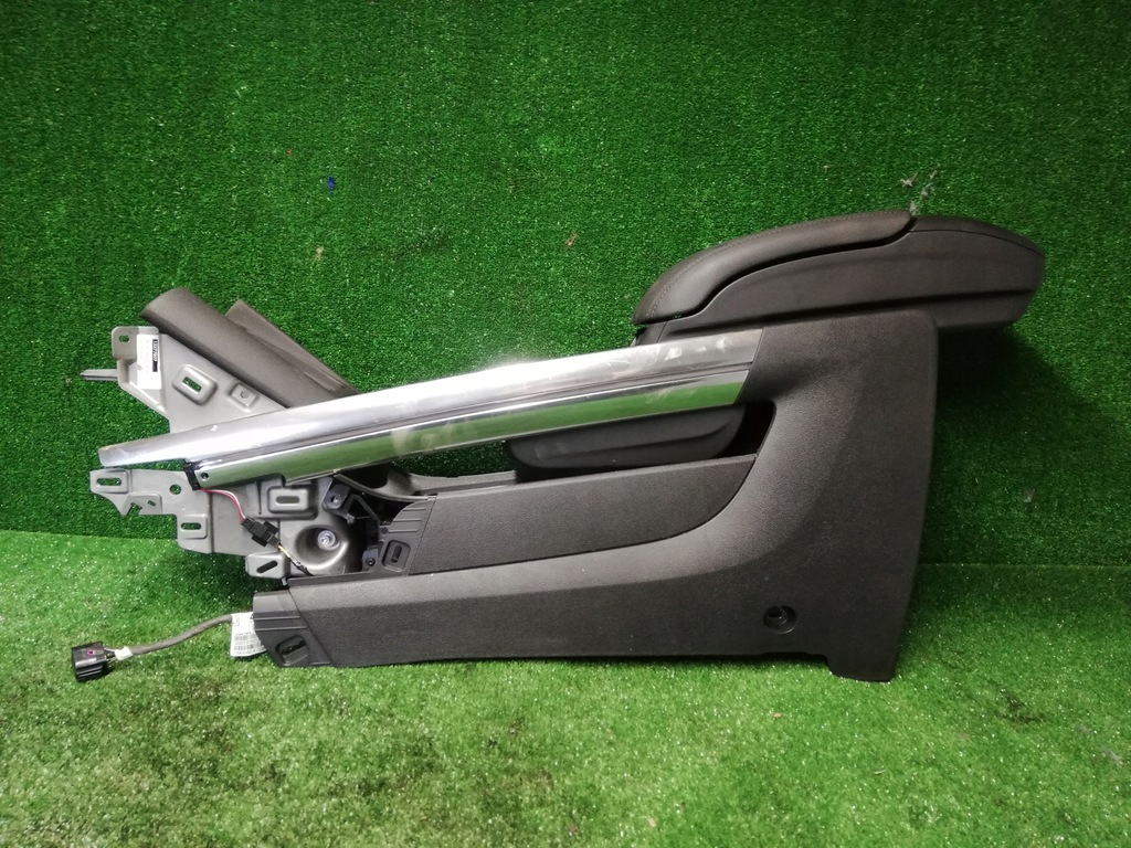 фото №1, Opel zafira c туннель подлокотник