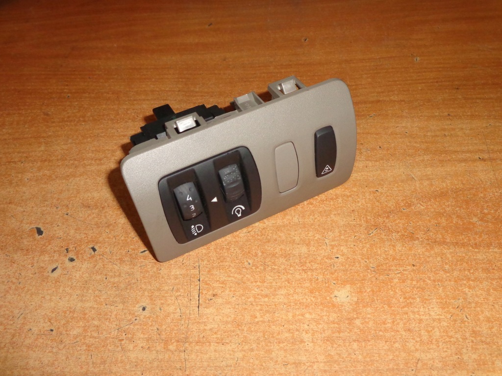 фото №1, Clio iii 3 панель света переключатель кнопки