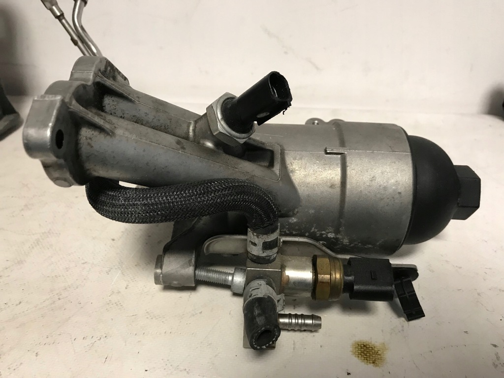 фото №3, Корпус фільтр олія audi rs6 r8 5.0 tfsi 07l115401e