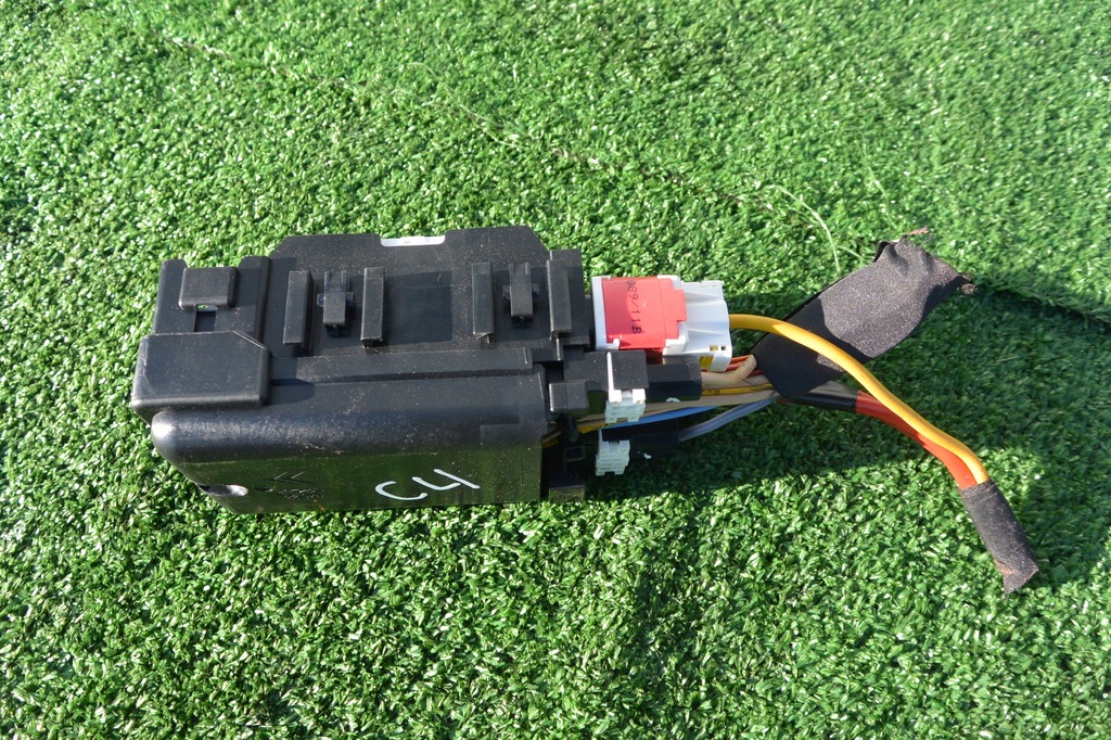 фото №5, Коробка запобіжників peugeo 508 citroen c4 ii b7