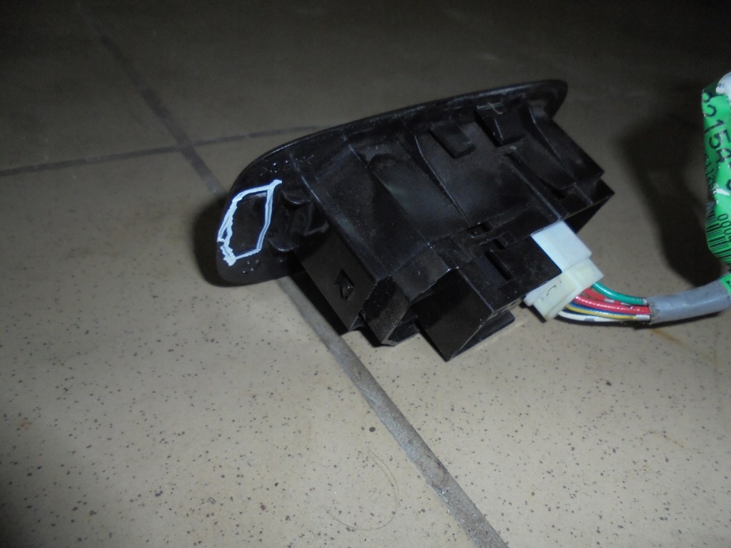 фото №3, Lexus is200 перемикач вікон