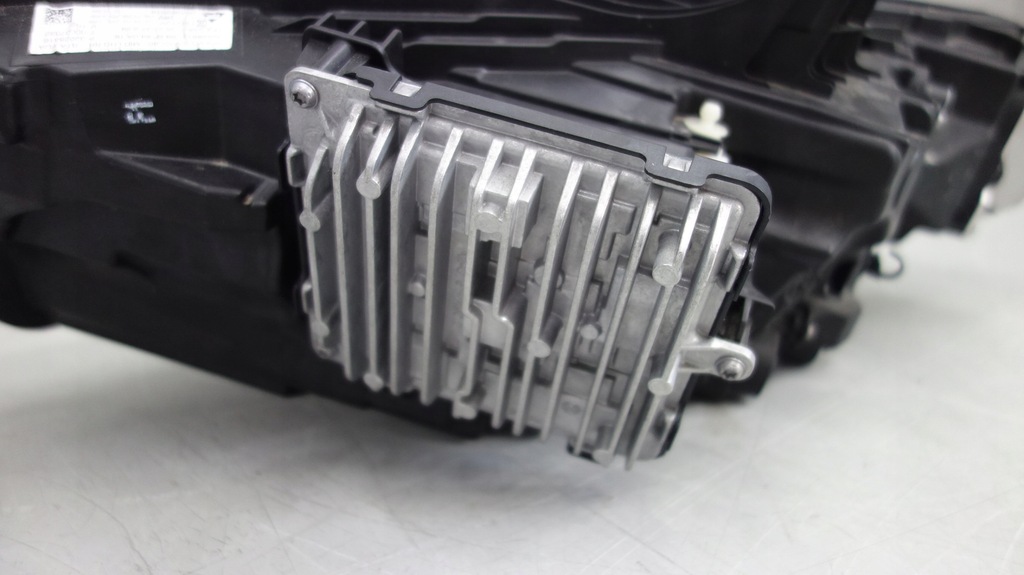 фото №3, Volvo s60 v60 ii лампа led правая 32228816