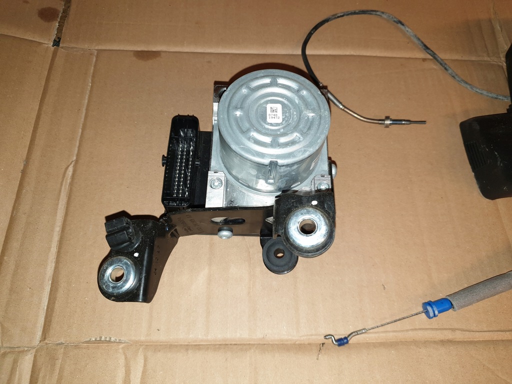 фото №1, Насос abs jj32-2c405-ab discovery sport evoque 15-