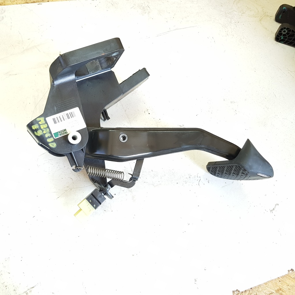 фото №1, Педаль тормоза mercedes w245