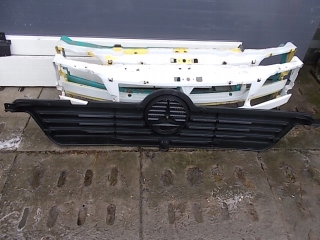 фото №2, Mercedes atego решётка радиатора решётка радиатора 2000-2005 r