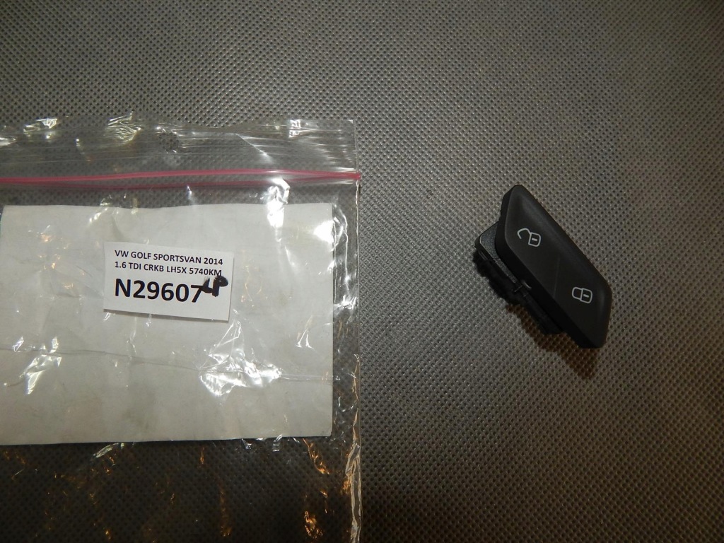 фото №3, Vw golf 7 sportsvan кнопка замка 510962125