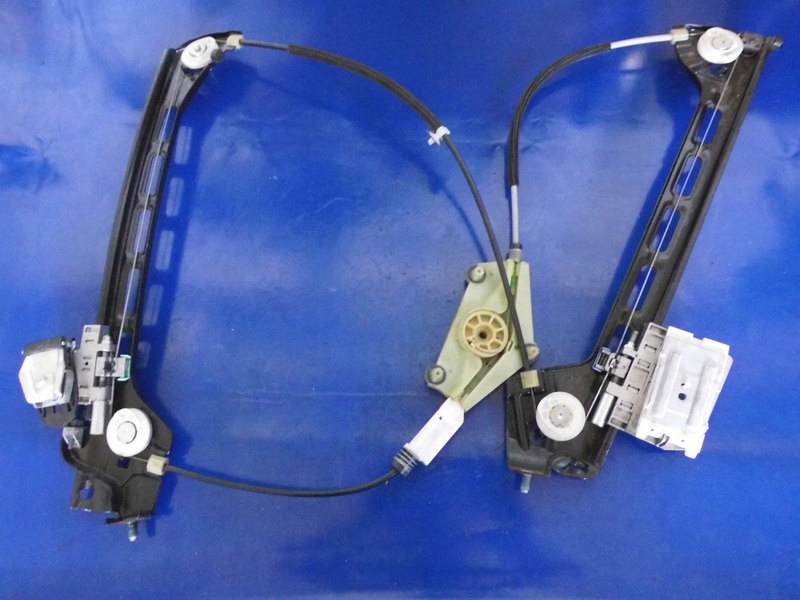 фото №2, Підйомник скло лівий перед 420837461b audi r8