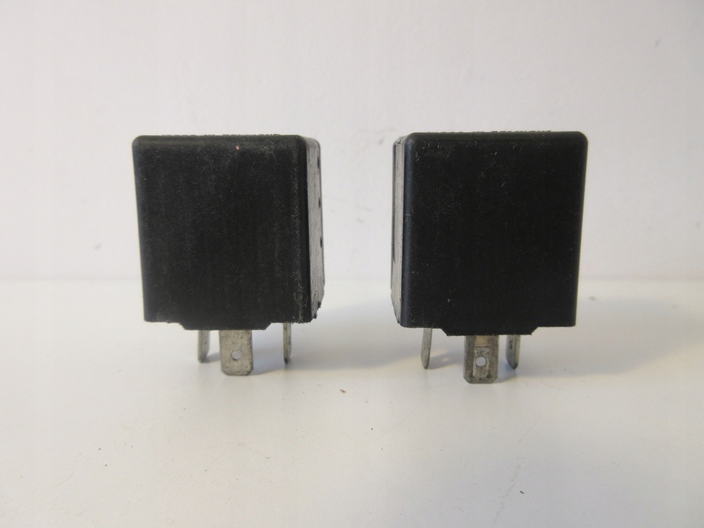 фото №15, Реле opel kadet corsa 90240665